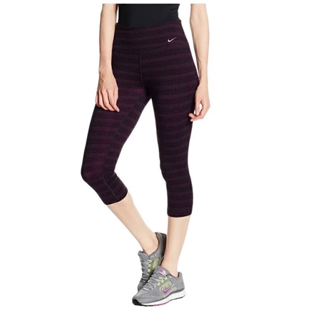 Nike Purple Legend Dri-fit Cotton Zig
Dot Printed Women's Capris Small‎